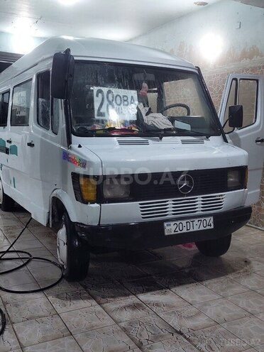 Mercedes 208 D 1993, 561,325 km - 2.9 l - Gəncə