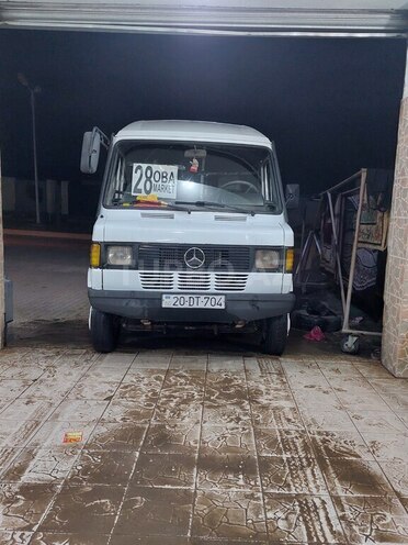 Mercedes 208 D 1993, 561,325 km - 2.9 l - Gəncə