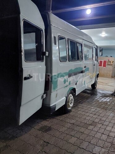 Mercedes 208 D 1993, 561,325 km - 2.9 l - Gəncə