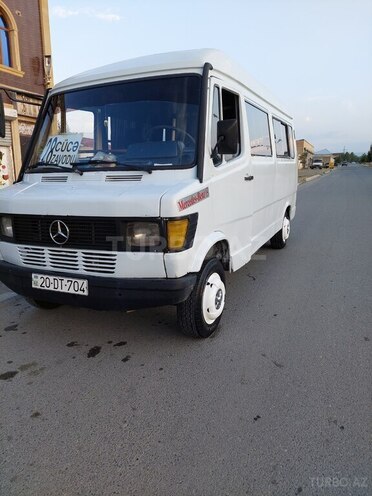 Mercedes 208 D 1993, 561,325 km - 2.9 l - Gəncə