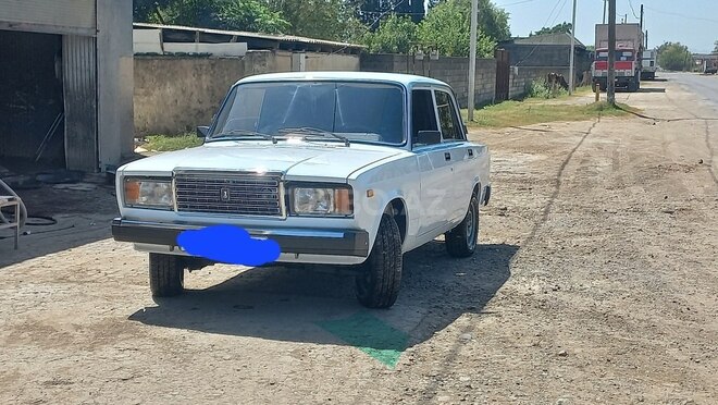 LADA (VAZ) 2107 2004, 22,700 km - 1.6 l - Astara