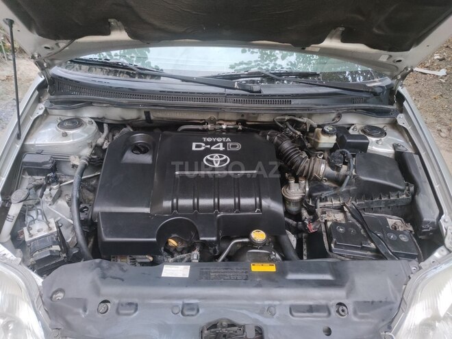 Toyota Corolla 2005, 268,000 km - 1.4 l - Bakı