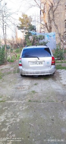 Toyota Corolla 2005, 268,000 km - 1.4 l - Bakı