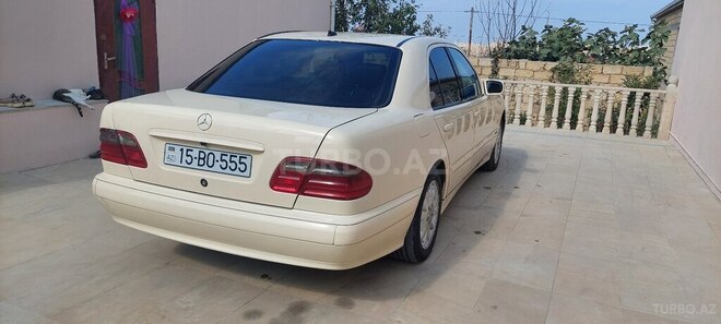 Mercedes E 220 2001, 650,000 km - 2.2 l - Bakı