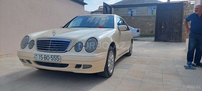 Mercedes E 220 2001, 650,000 km - 2.2 l - Bakı