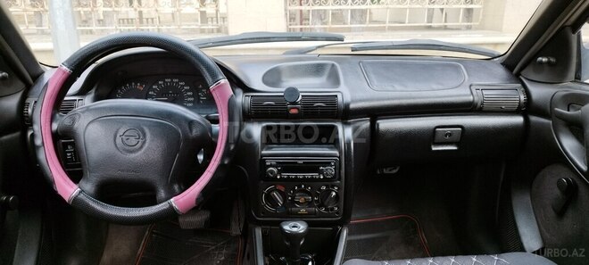 Opel Astra 1996, 315,000 km - 1.6 l - Sumqayıt