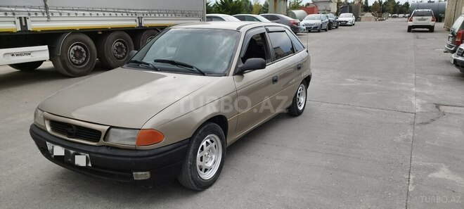 Opel Astra 1996, 315,000 km - 1.6 l - Sumqayıt