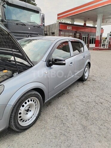 Opel Astra 2006, 254,218 km - 1.4 л - Tovuz