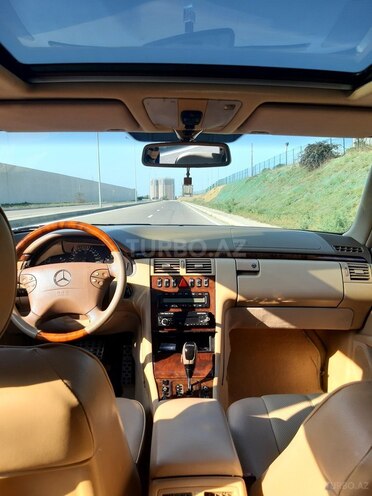 Mercedes E 240 2001, 189,000 km - 2.4 l - Bakı