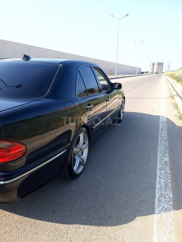 Mercedes E 240 2001, 189,000 km - 2.4 l - Bakı