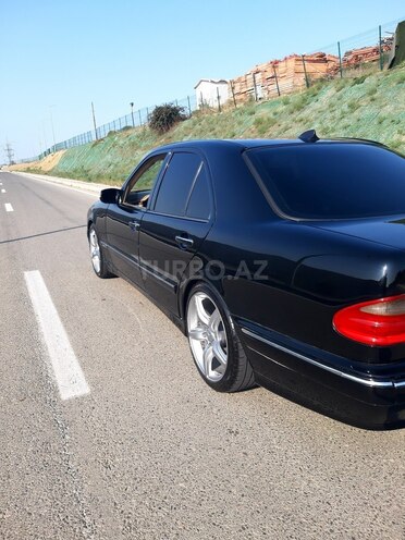 Mercedes E 240 2001, 189,000 km - 2.4 l - Bakı