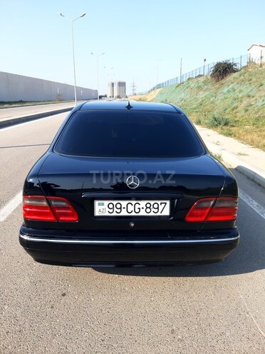 Mercedes E 240 2001, 189,000 km - 2.4 l - Bakı
