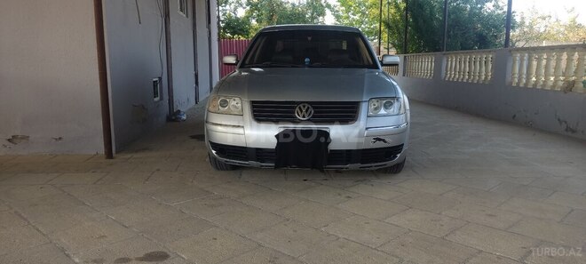 Volkswagen Passat 2001, 221,001 km - 1.8 l - Salyan