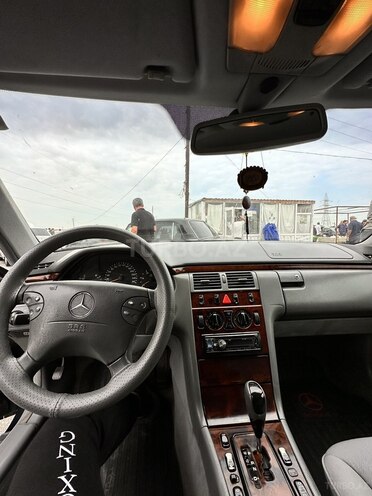 Mercedes E 220 2000, 250,000 km - 2.2 l - Bakı
