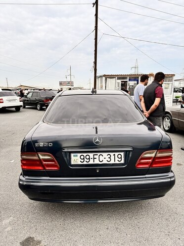 Mercedes E 220 2000, 250,000 km - 2.2 l - Bakı