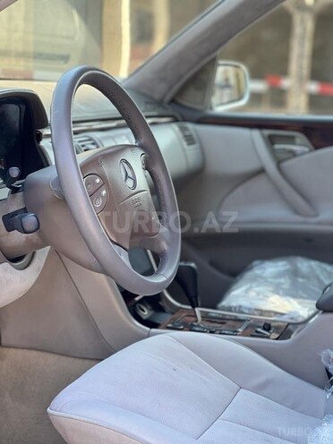 Mercedes E 220 2000, 225,000 km - 2.2 l - Bakı