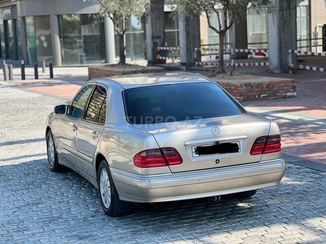 Mercedes E 220 2000, 225,000 km - 2.2 l - Bakı
