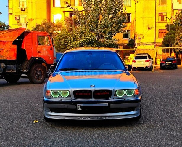 BMW 735 2001, 258,000 km - 3.5 l - Bakı