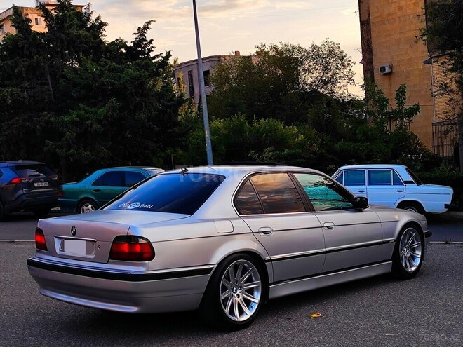 BMW 735 2001, 258,000 km - 3.5 l - Bakı