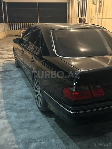 Mercedes E 320 2000, 386,000 km - 3.2 l - Ağcabədi