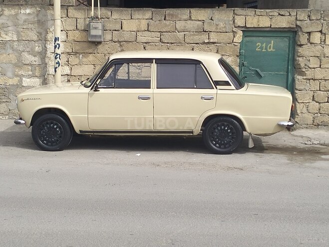 LADA (VAZ) 21011 1976, 92,000 km - 1.2 л - Bakı