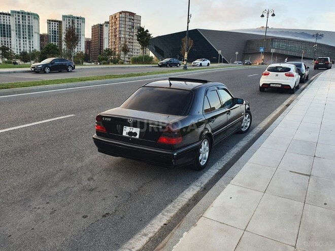 Mercedes C 230 1999, 245,000 km - 2.3 l - Bakı