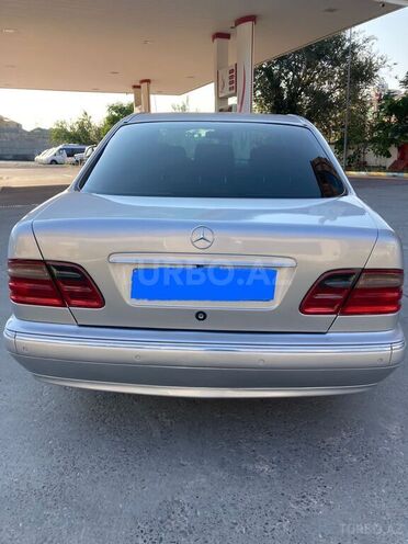 Mercedes E 200 2000, 468,000 km - 2.0 l - Bakı