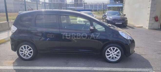 Honda Fit 2013, 93,800 km - 1.3 л - Bakı
