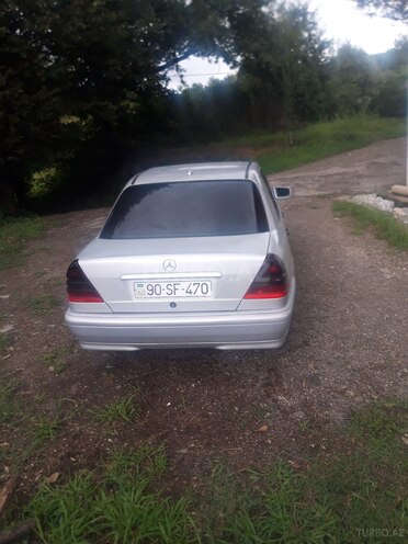 Mercedes C 220 1999, 560,000 km - 2.2 l - Astara