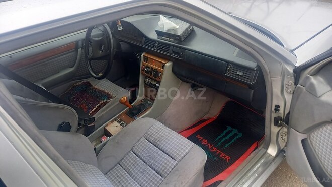 Mercedes E 230 1990, 345,613 km - 2.3 л - Sumqayıt