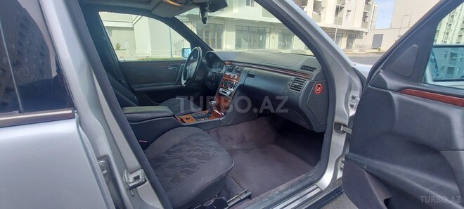 Mercedes E 200 1997, 185,380 km - 2.0 l - Bakı