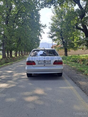 Mercedes E 200 2000, 324,000 km - 2.0 l - Masallı