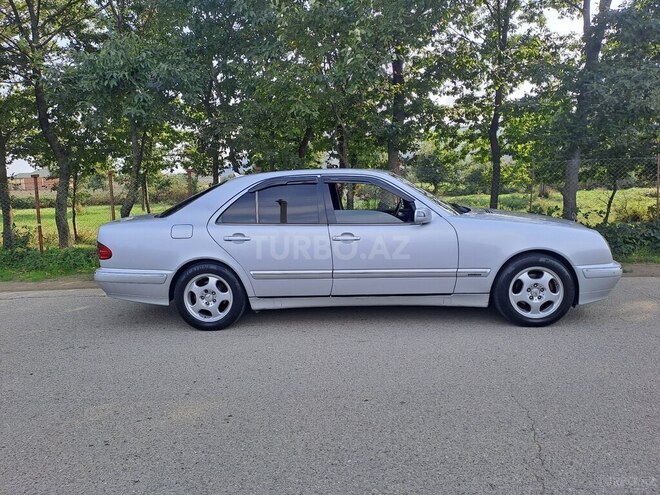 Mercedes E 200 2000, 324,000 km - 2.0 l - Masallı
