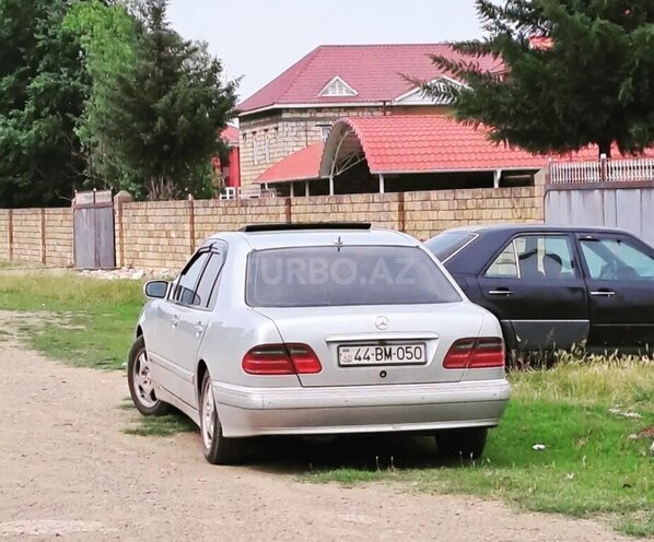 Mercedes E 200 2000, 324,000 km - 2.0 l - Masallı