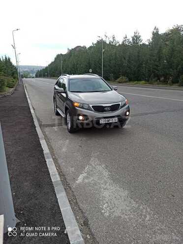 Kia Sorento 2011, 259,000 km - 2.0 l - Qusar