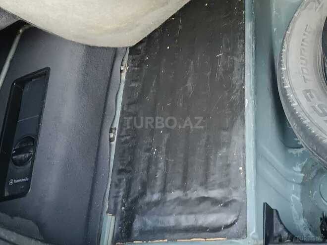 Mercedes E 240 2000, 236,000 km - 2.4 л - Bakı
