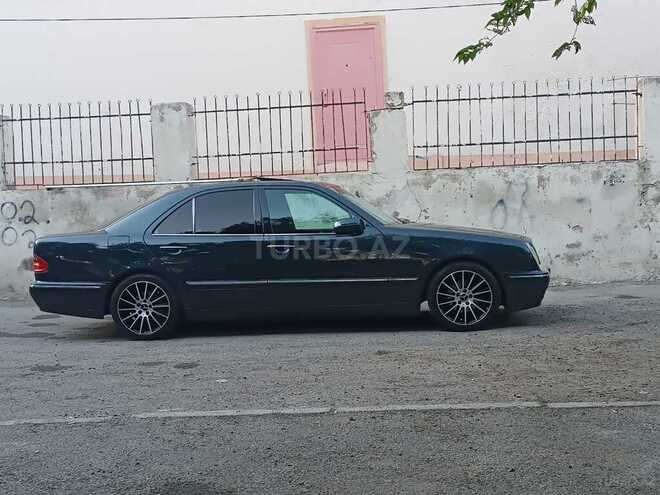 Mercedes E 240 2000, 236,000 km - 2.4 л - Bakı