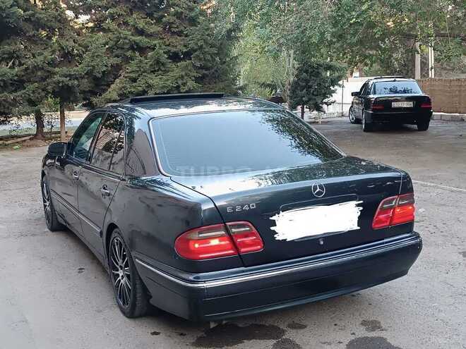 Mercedes E 240 2000, 236,000 km - 2.4 л - Bakı