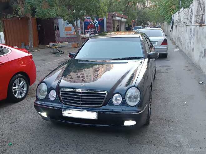 Mercedes E 240 2000, 236,000 km - 2.4 л - Bakı