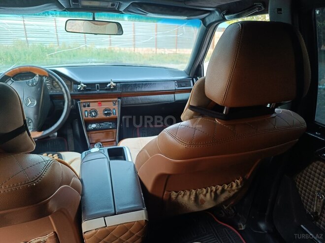 Mercedes E 250 1994, 400,000 km - 2.5 l - Beyləqan