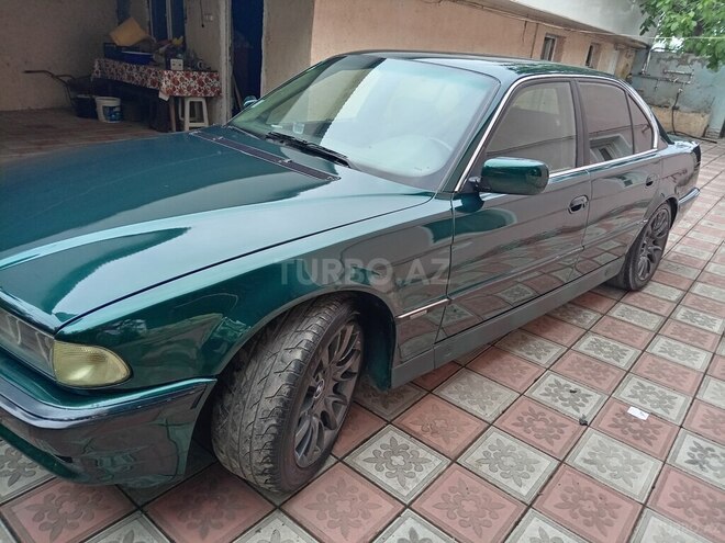 BMW 725 1997, 385,000 km - 2.5 l - Qazax