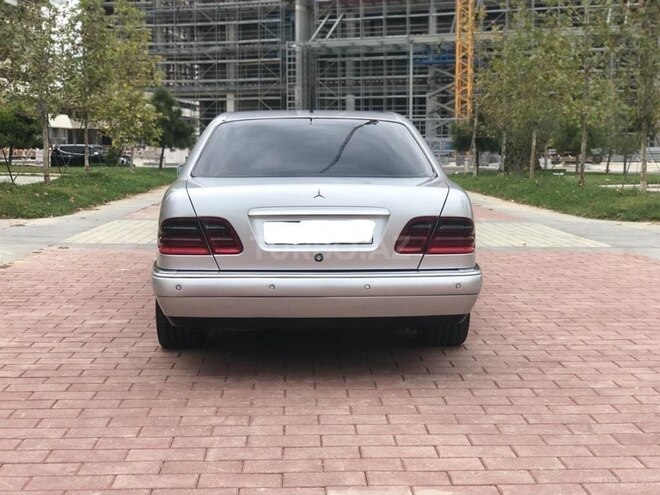 Mercedes E 300 1997, 280,000 km - 3.0 л - Bakı