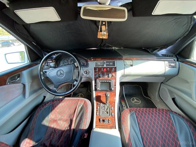 Mercedes E 200 1998, 223,000 km - 2.0 l - Bakı