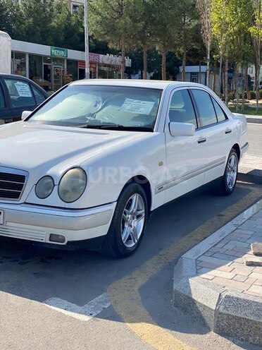 Mercedes E 200 1998, 223,000 km - 2.0 l - Bakı
