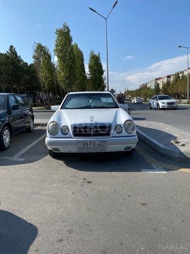 Mercedes E 200 1998, 223,000 km - 2.0 l - Bakı