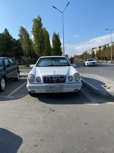 Mercedes E 200 1998, 223,000 km - 2.0 l - Bakı