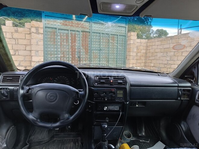 Opel Vectra 1995, 398,562 km - 1.8 l - Mingəçevir