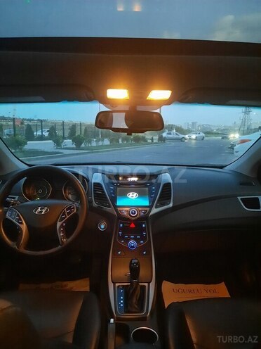 Hyundai Elantra 2015, 90,000 km - 1.8 l - Bakı