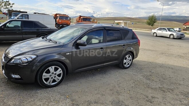 Kia Ceed 2012, 240,000 km - 1.6 l - Şamaxı