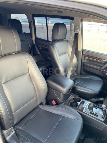 Mitsubishi Pajero 2010, 215,000 km - 3.5 l - Bakı